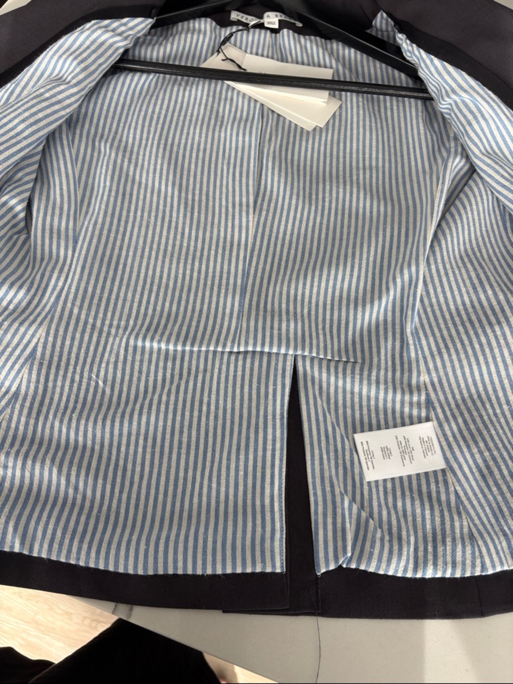 Veronica Beard Navy Margaret fitted Dickey jacket with banded knit puff Sleeves. - Picture 9 of 11